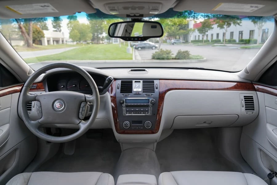 2006 Cadillac DTS - Image 16 of 23