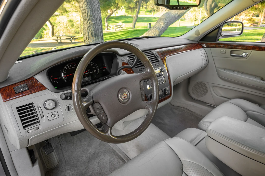 2006 Cadillac DTS - Image 16 of 31