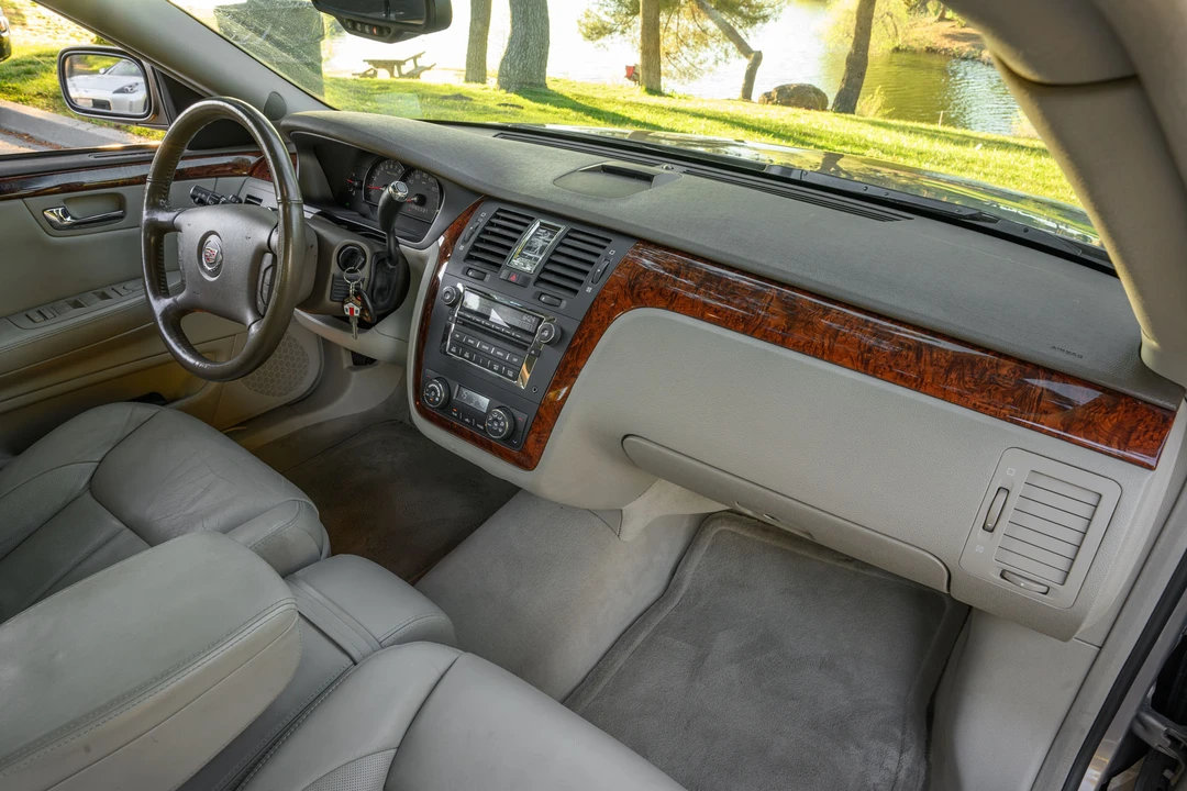 2006 Cadillac DTS - Image 17 of 31