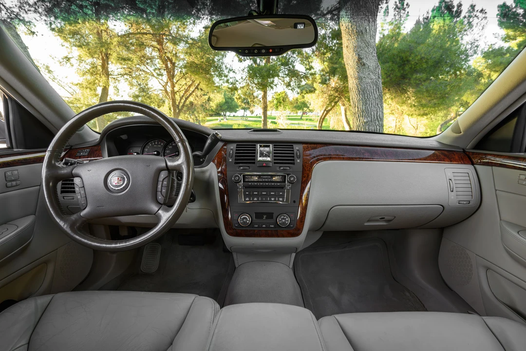 2006 Cadillac DTS - Image 19 of 31