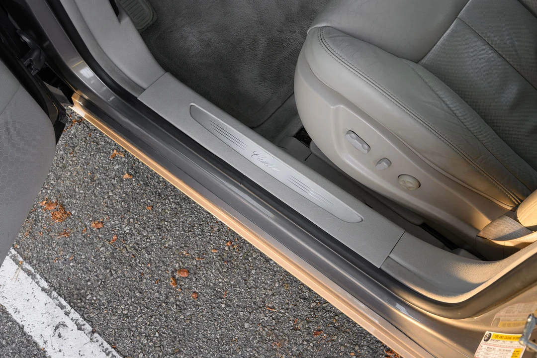 2006 Cadillac DTS - Image 23 of 31