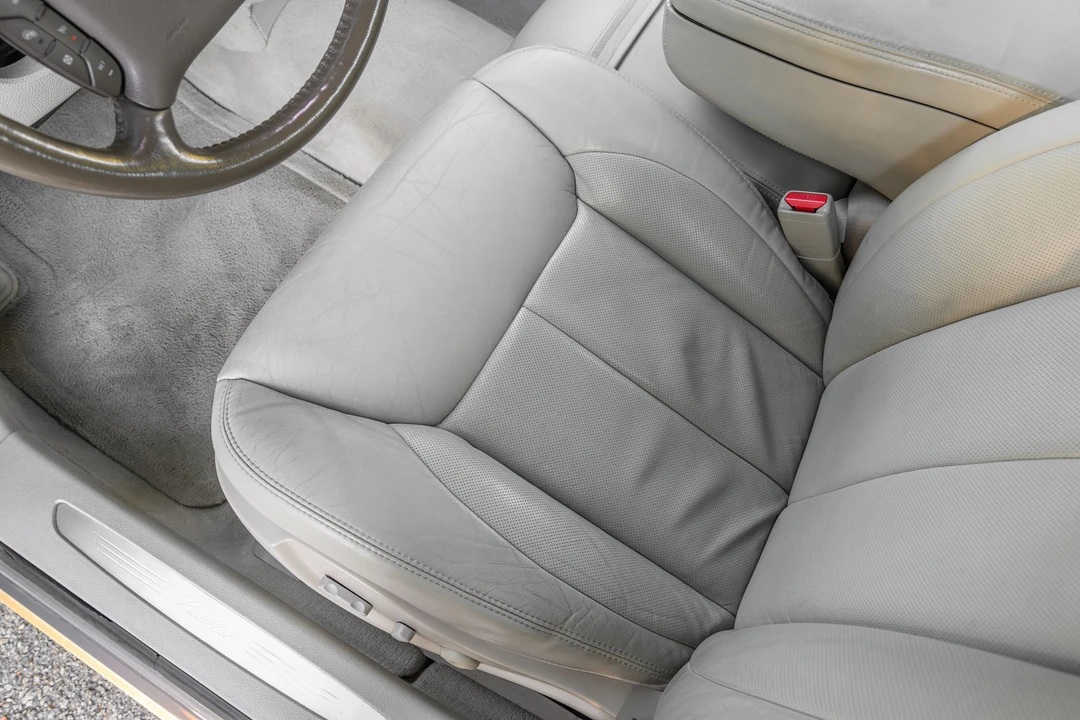 2006 Cadillac DTS - Image 25 of 31