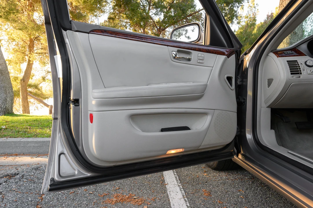 2006 Cadillac DTS - Image 28 of 31