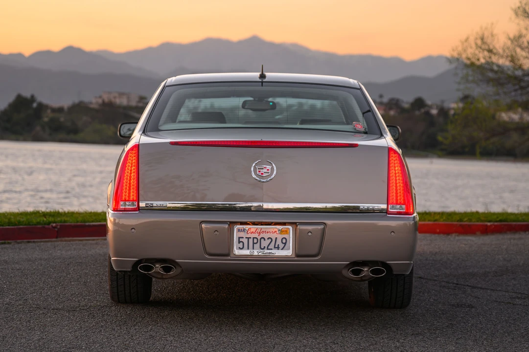 2006 Cadillac DTS - Image 5 of 31