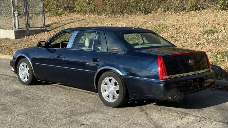 2006 Cadillac DTS - Image 3 of 10