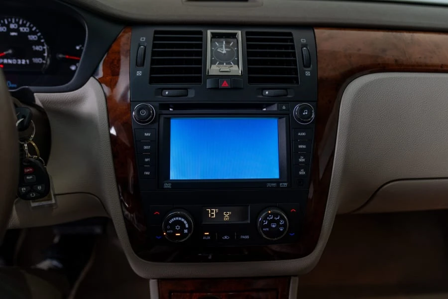 2006 Cadillac DTS - Image 25 of 31