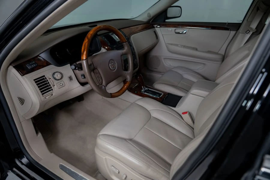2006 Cadillac DTS - Image 29 of 31