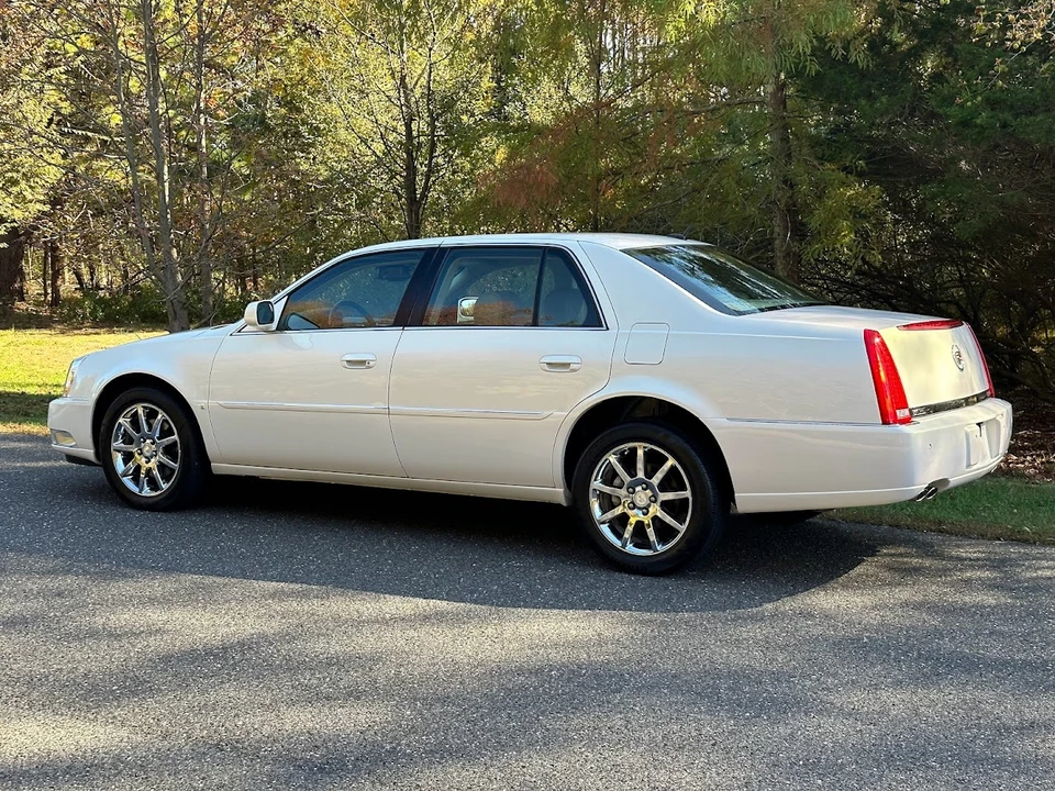 2006 Cadillac DTS - Image 27 of 31