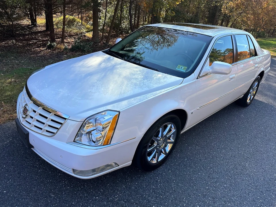2006 Cadillac DTS - Image 8 of 31