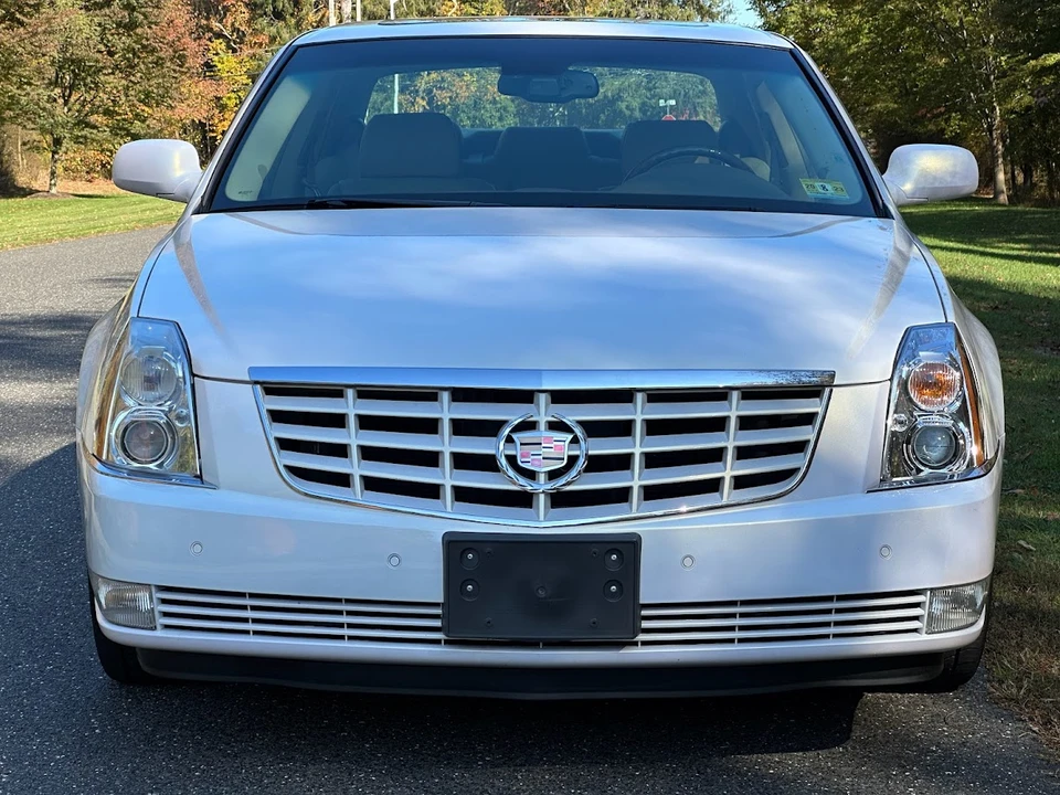 2006 Cadillac DTS - Image 9 of 31