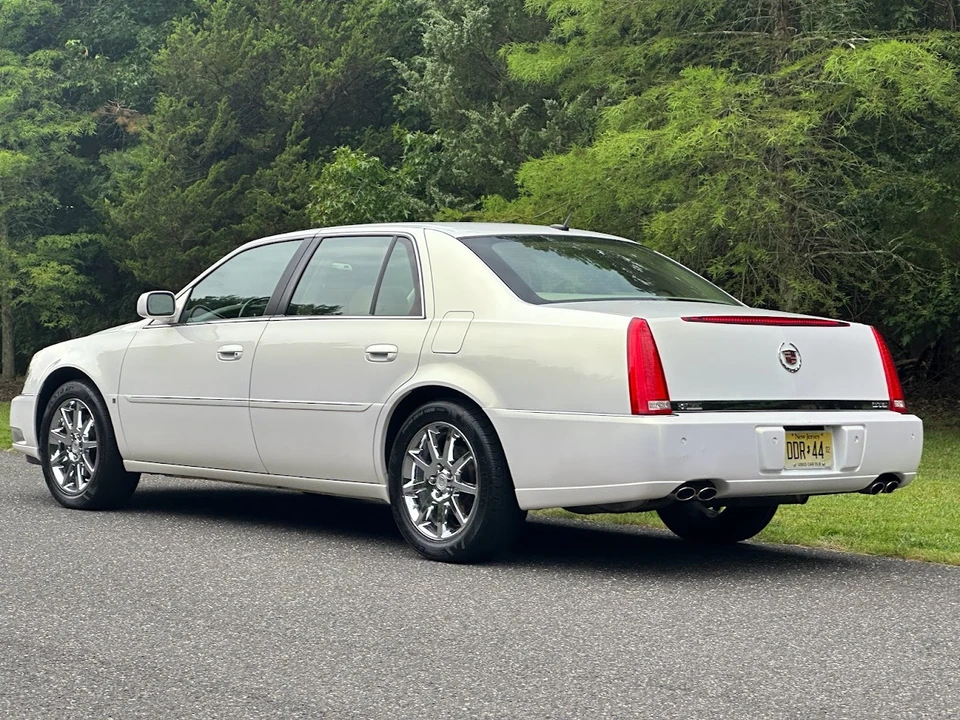 2006 Cadillac DTS - Image 21 of 31