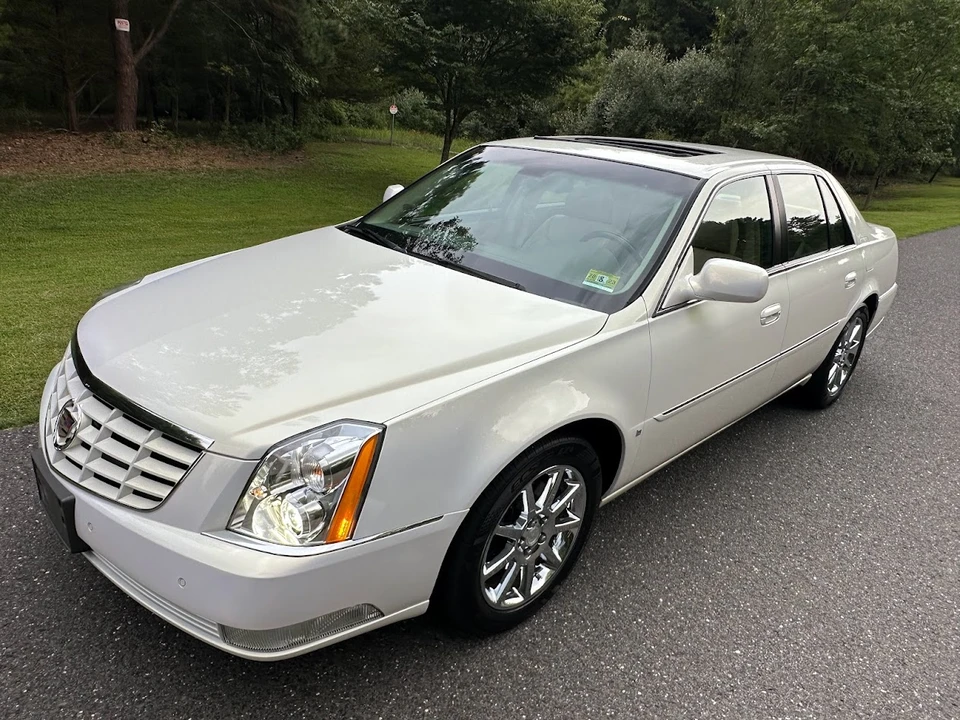 2006 Cadillac DTS - Image 5 of 31
