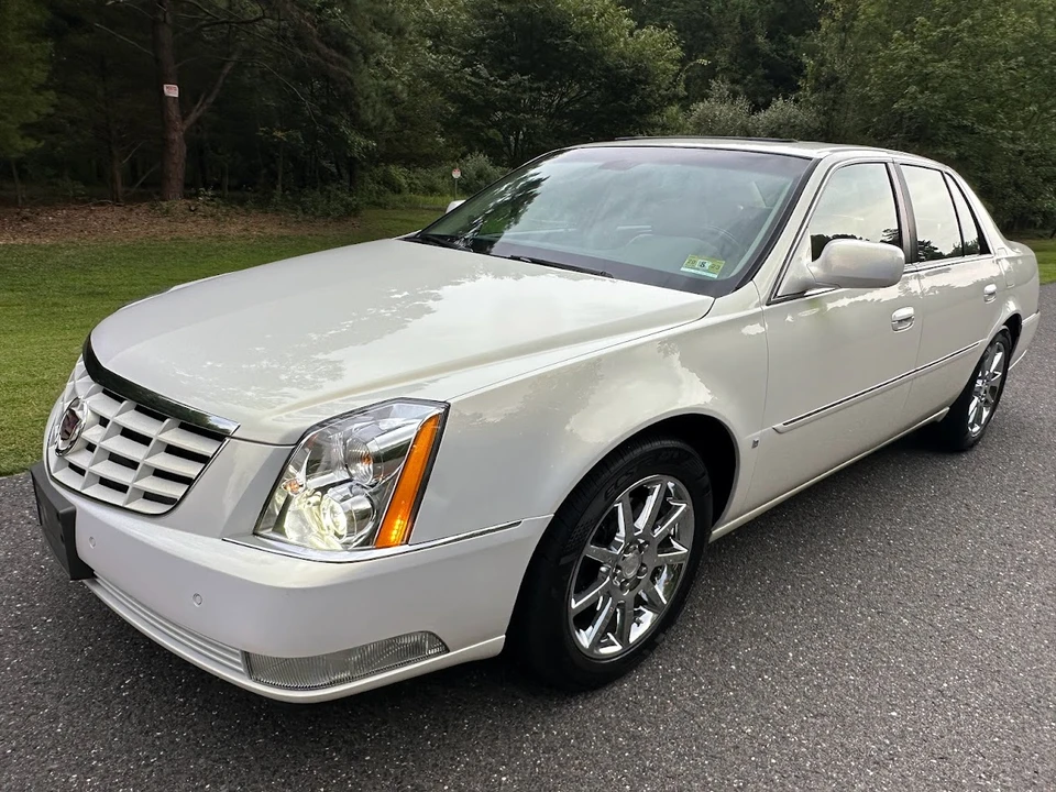 2006 Cadillac DTS - Image 4 of 31