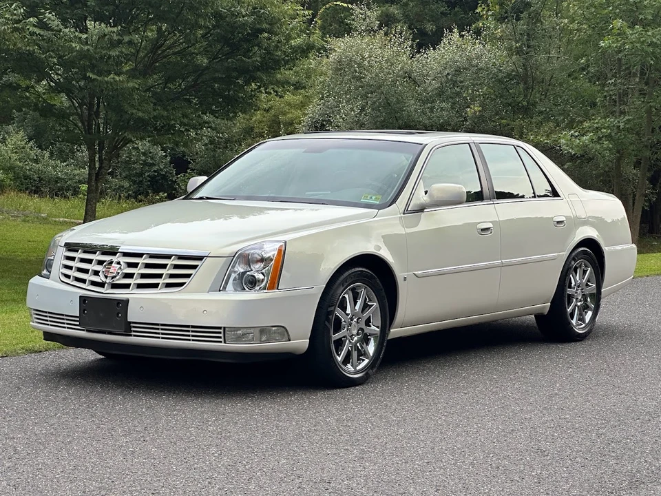 2006 Cadillac DTS - Image 7 of 31