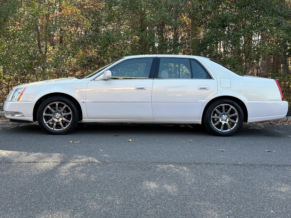 2006 Cadillac DTS - Image 28 of 31