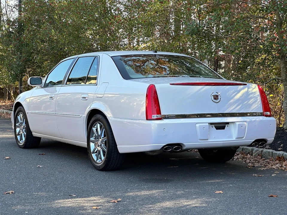 2006 Cadillac DTS - Image 24 of 31
