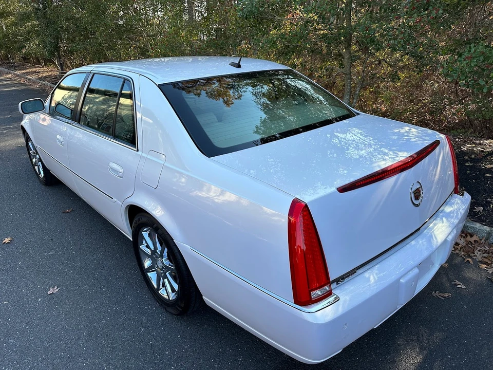 2006 Cadillac DTS - Image 25 of 31