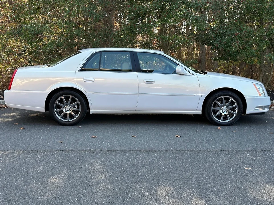 2006 Cadillac DTS - Image 18 of 31