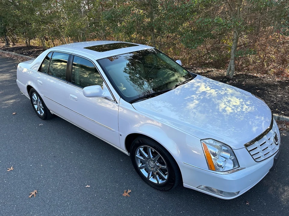 2006 Cadillac DTS - Image 15 of 31