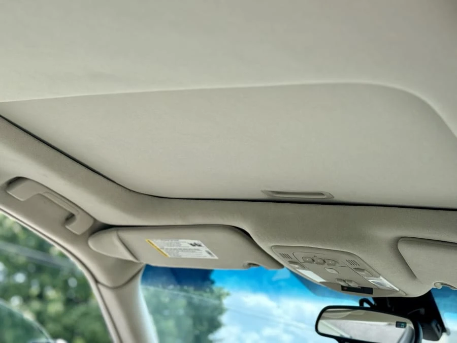 2006 Cadillac DTS - Image 21 of 31