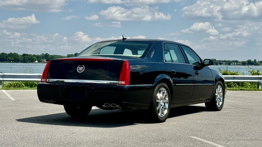 2006 Cadillac DTS - Image 3 of 31