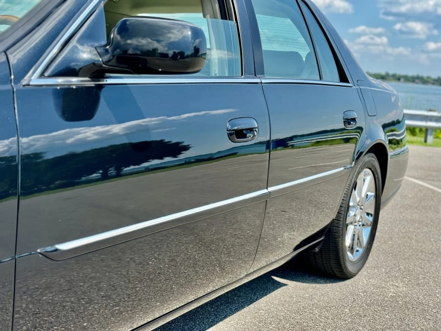 2006 Cadillac DTS - Image 11 of 31