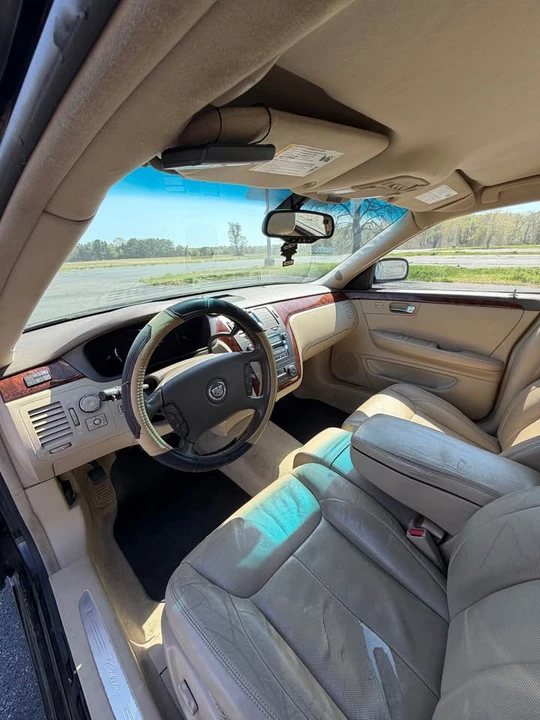 2006 Cadillac DTS - Image 7 of 12