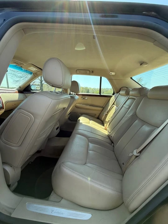 2006 Cadillac DTS - Image 8 of 12