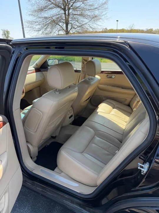 2006 Cadillac DTS - Image 9 of 12