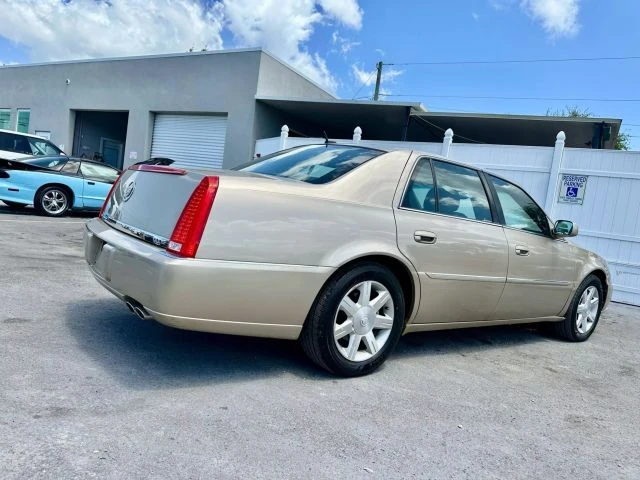 2006 Cadillac DTS - Image 4 of 12