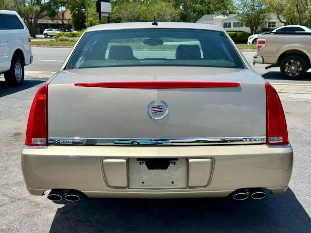 2006 Cadillac DTS - Image 8 of 12