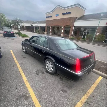 2006 Cadillac DeVille Sedan 4D