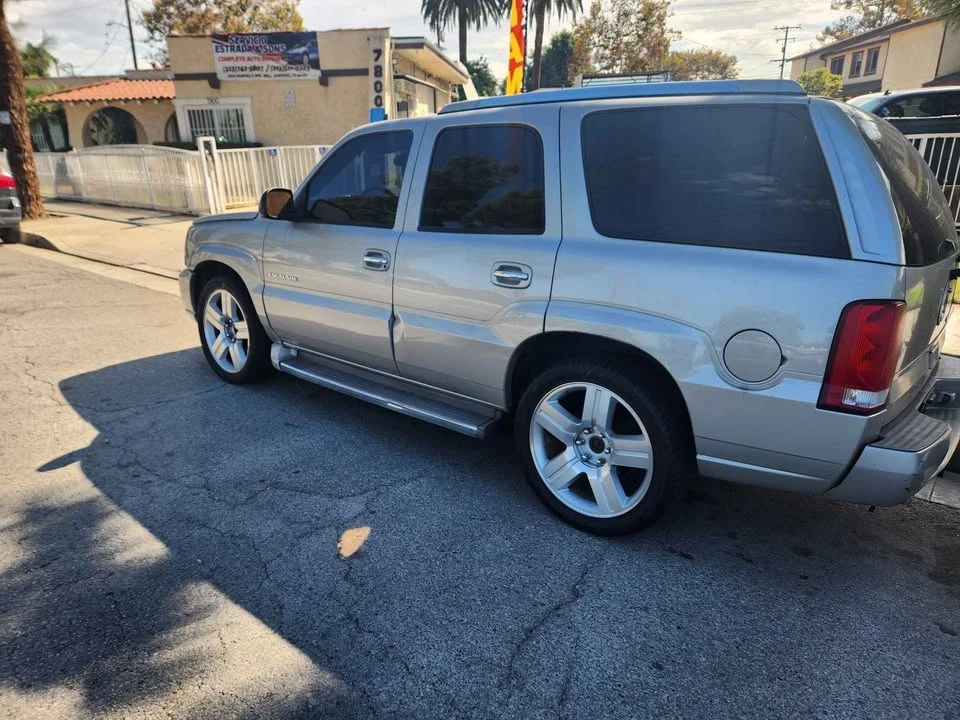 2006 Cadillac Escalade & EXT 2nd Gen - Image 4 of 8