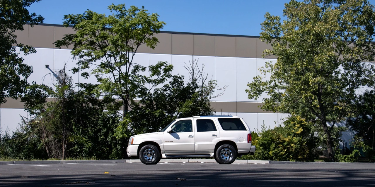 2006 Cadillac Escalade & EXT 2nd Gen - Image 7 of 31
