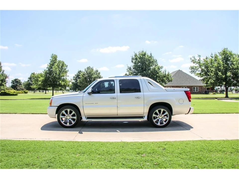 2006 Cadillac Escalade & EXT 2nd Gen - Image 2 of 31