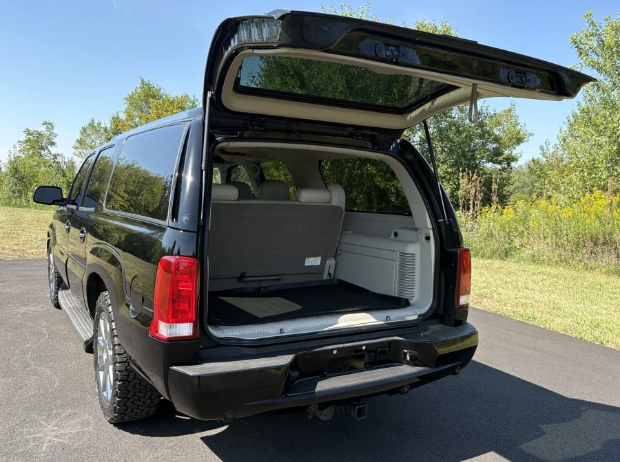 2006 Cadillac Escalade & EXT 2nd Gen - Image 2 of 7