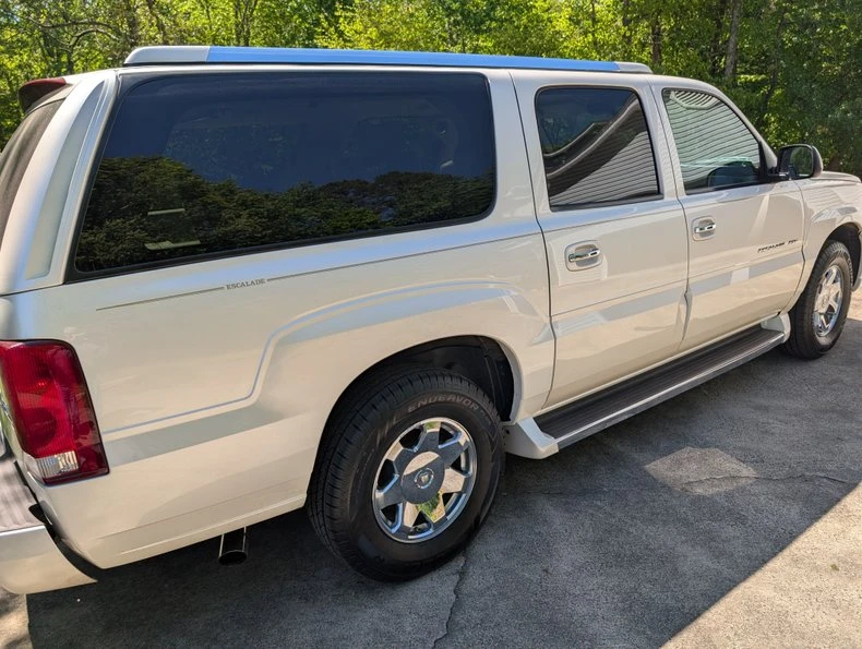 2006 Cadillac Escalade & EXT 2nd Gen - Image 5 of 13