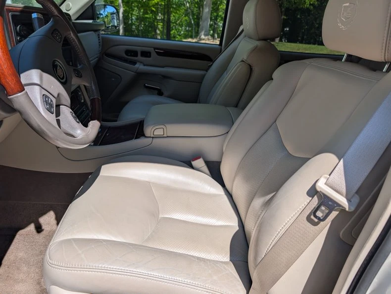2006 Cadillac Escalade & EXT 2nd Gen - Image 8 of 13