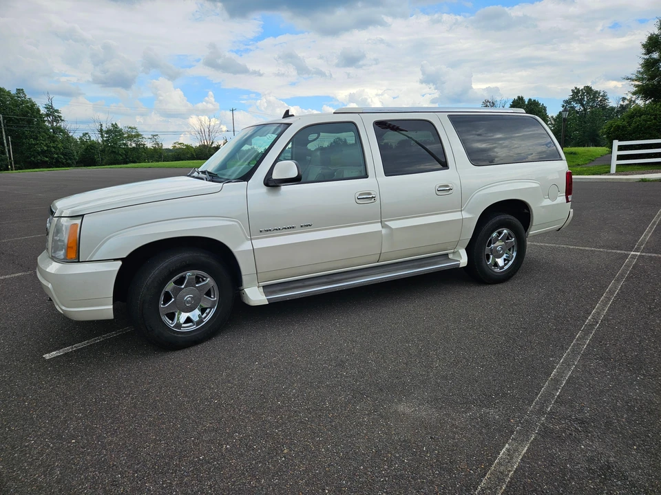 2006 Cadillac Escalade & EXT 2nd Gen - Image 11 of 31