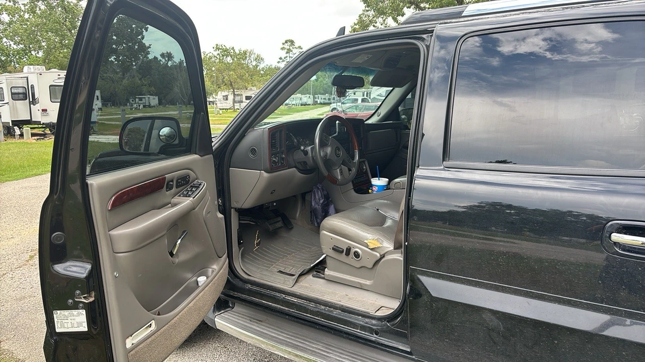 2006 Cadillac Escalade & EXT 2nd Gen - Image 7 of 9