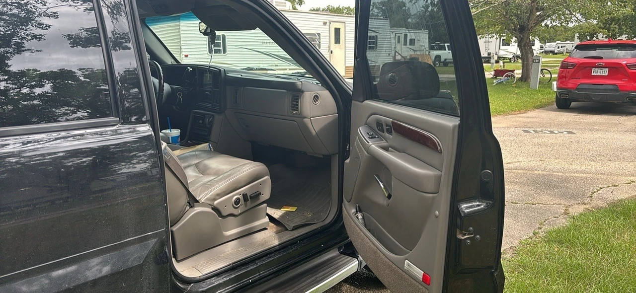 2006 Cadillac Escalade & EXT 2nd Gen - Image 8 of 9