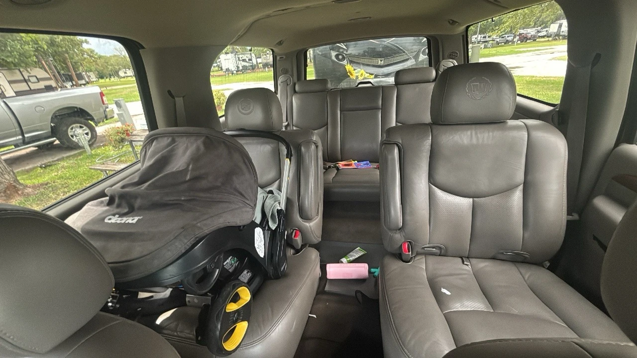 2006 Cadillac Escalade & EXT 2nd Gen - Image 9 of 9