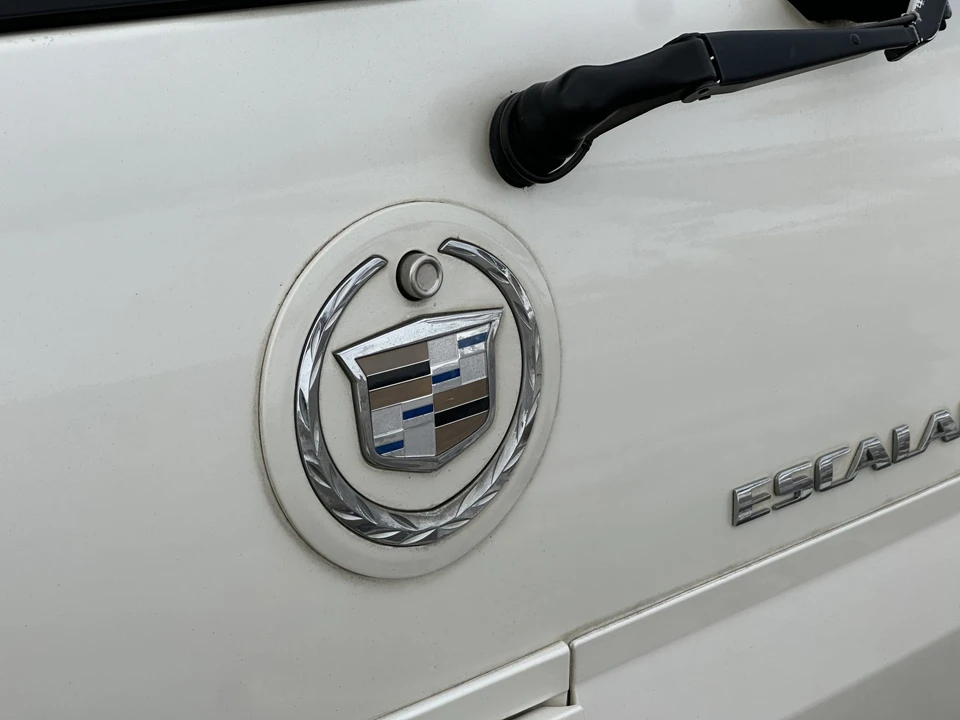 2006 Cadillac Escalade & EXT 2nd Gen - Image 28 of 31
