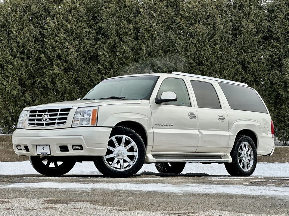 2006 Cadillac Escalade & EXT 2nd Gen - Image 2 of 31