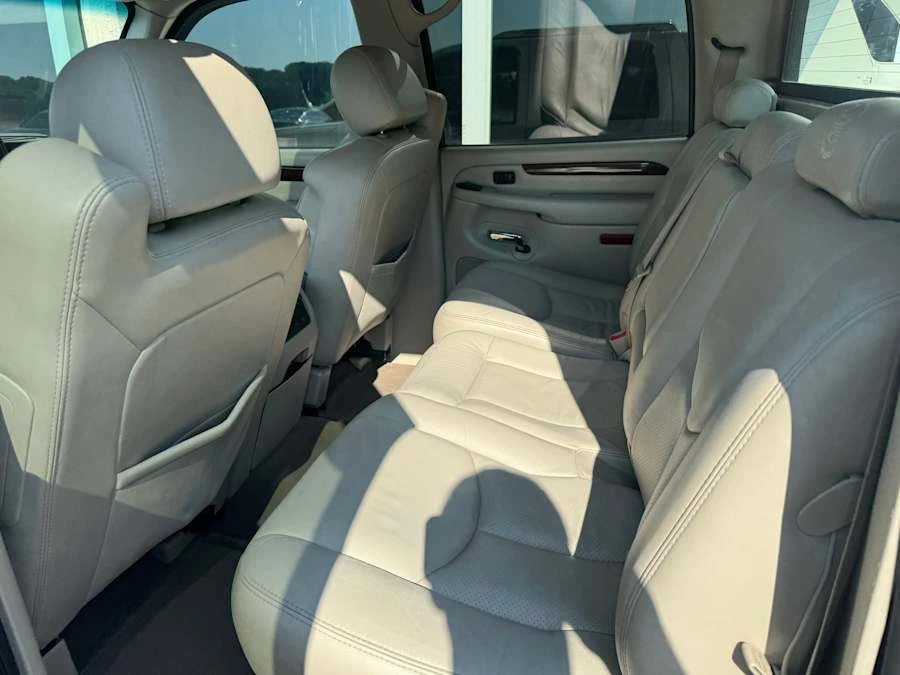 2006 Cadillac Escalade & EXT 2nd Gen - Image 9 of 13