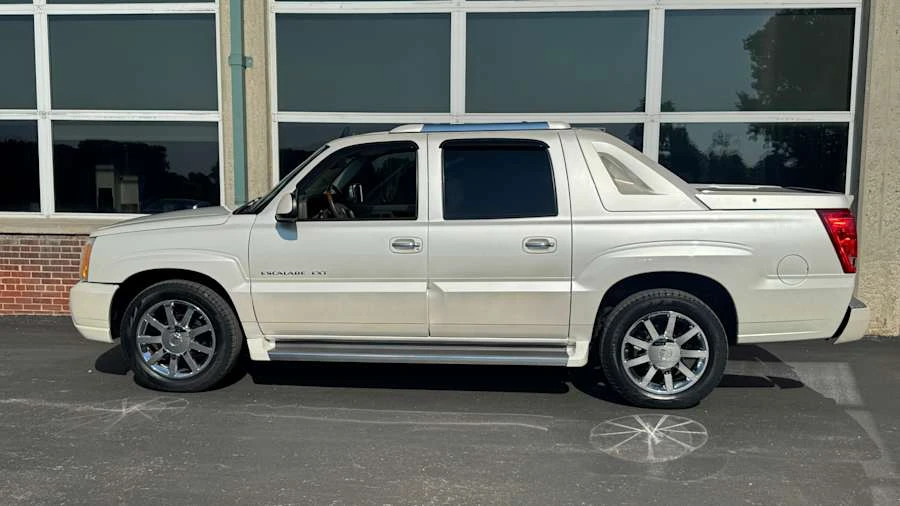 2006 Cadillac Escalade & EXT 2nd Gen - Image 2 of 13