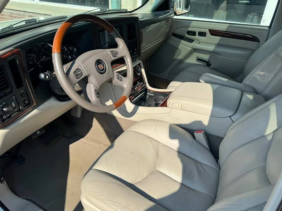 2006 Cadillac Escalade & EXT 2nd Gen - Image 6 of 13