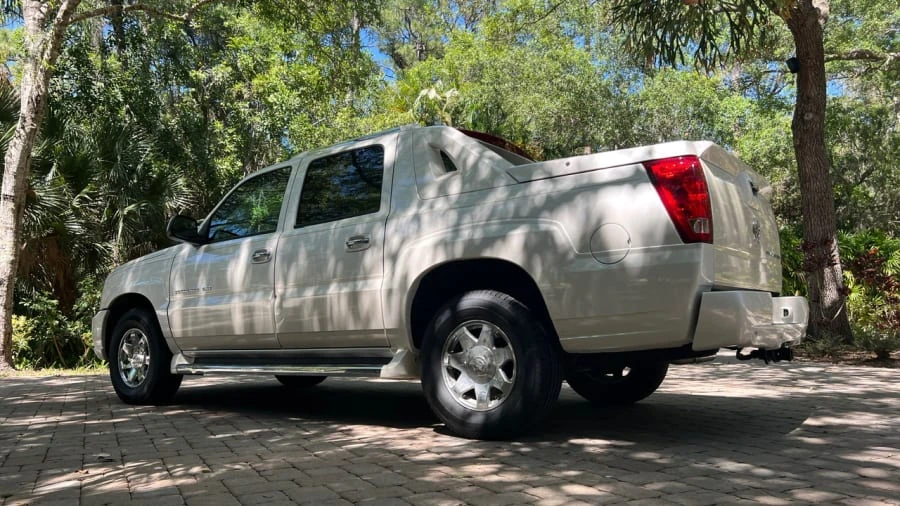 2006 Cadillac Escalade & EXT 2nd Gen - Image 2 of 18