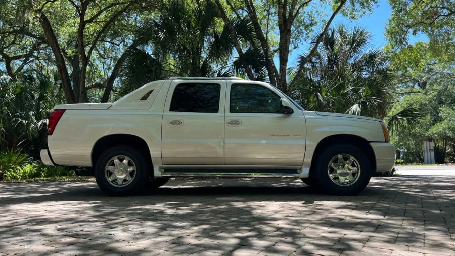 2006 Cadillac Escalade & EXT 2nd Gen - Image 17 of 18