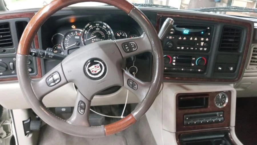 2006 Cadillac Escalade & EXT 2nd Gen - Image 3 of 9